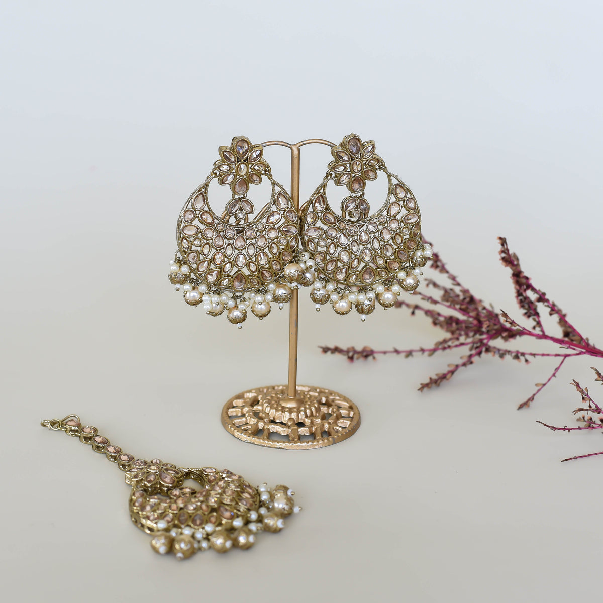 Zeenat Maang Tikka Set - Gold